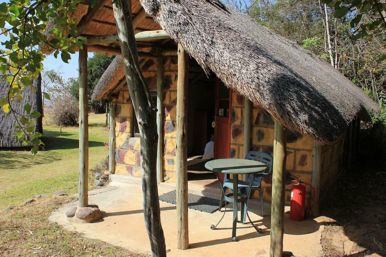 Вилла Sungubala Eco Camp Бергвилль Экстерьер фото